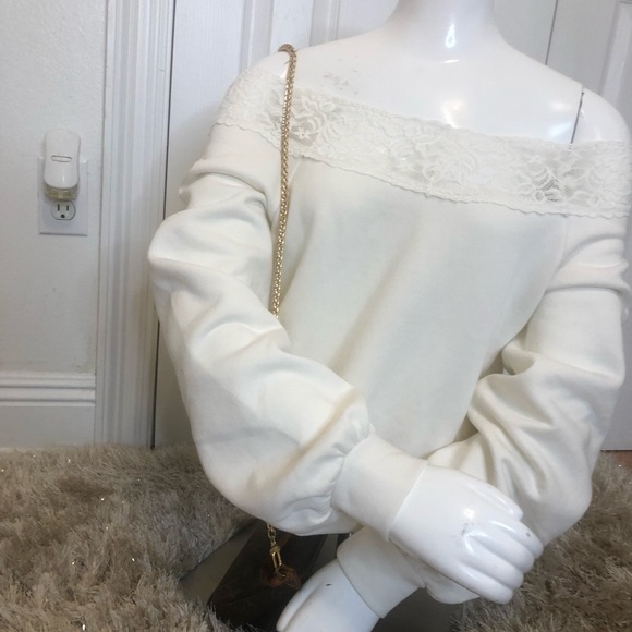Ivory off the shoulder top! - Picture 2 of 4
